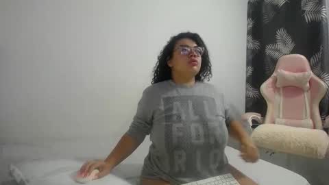 Snapshot of bianca_boobs chatting on 12/16/25, 09:25 Bianca Tuesday to Sunday from 2am to 6am UTC-5 online show from 12/16/25, 09:25