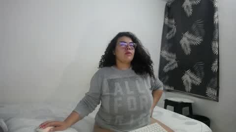 Bianca Tuesday to Sunday from 2am to 6am UTC-5 online show from 04/11/26, 09:46