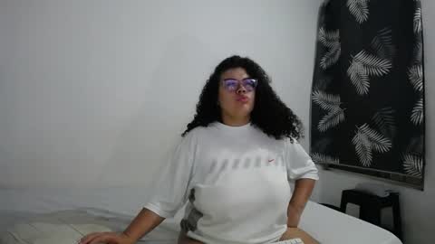 Snapshot of bianca_boobs chatting on 04/21/26, 09:37 Bianca Tuesday to Sunday from 2am to 6am UTC-5 online show from 04/21/26, 09:37