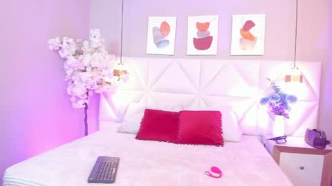 Bianca  online show from 04/03/26, 07:56