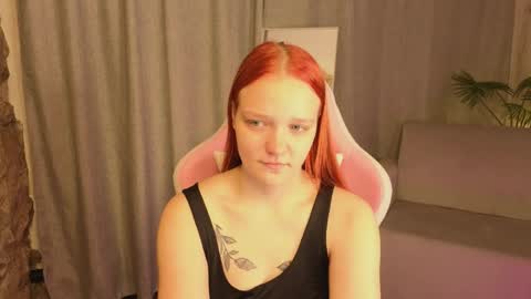 Snapshot of bianca_touch chatting on 05/26/26, 04:52 Candace online show from 05/26/26, 04:52