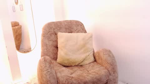 Snapshot of bianca_velvet chatting on 04/01/26, 02:14 bianca_velvet online show from 04/01/26, 02:14