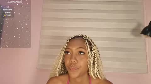 Snapshot of biancaa__18 chatting on 11/21/25, 07:56 biancaa__18 online show from 11/21/25, 07:56