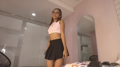biancaa__18 online show from 12/17/25, 07:42