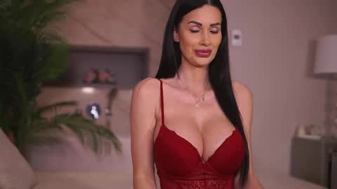 Snapshot of biancacain chatting on 05/05/26, 01:19 Bianca online show from 05/05/26, 01:19