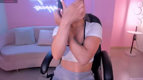 Snapshot of biancapierce_ chatting on 03/06/26, 12:12 Bianca Pierce online show from 03/06/26, 12:12
