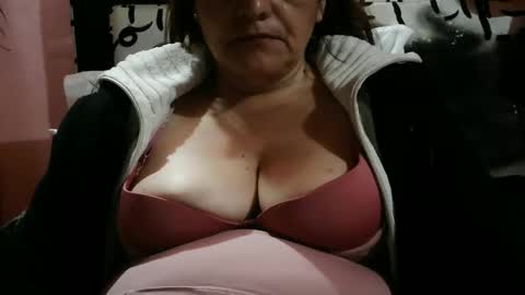 Snapshot of biancasteel chatting on 04/27/26, 04:54 biancasteel online show from 04/27/26, 04:54