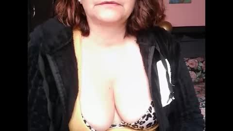 Snapshot of biancasteel chatting on 05/12/26, 05:32 biancasteel online show from 05/12/26, 05:32