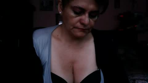Snapshot of biancasteel chatting on 05/15/26, 12:01 biancasteel online show from 05/15/26, 12:01