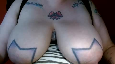 Snapshot of bianka_star_ chatting on 12/16/25, 10:15 bianca online show from 12/16/25, 10:15