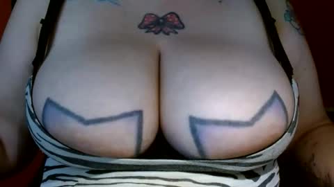 Snapshot of bianka_star_ chatting on 01/16/26, 02:43 bianca online show from 01/16/26, 02:43