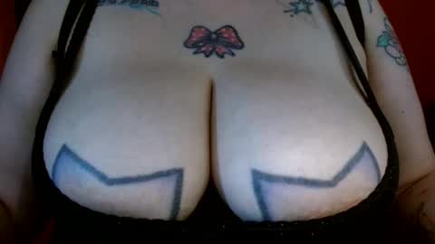 Snapshot of bianka_star_ chatting on 03/04/26, 02:01 bianca online show from 03/04/26, 02:01