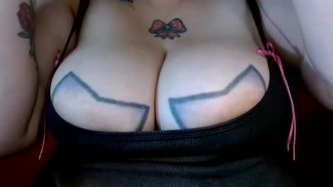 Snapshot of bianka_star_ chatting on 04/12/26, 01:05 bianca online show from 04/12/26, 01:05