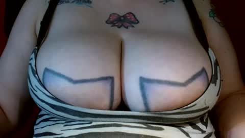 Snapshot of bianka_star_ chatting on 04/15/26, 01:18 bianca online show from 04/15/26, 01:18