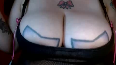 Snapshot of bianka_star_ chatting on 04/16/26, 01:12 bianca online show from 04/16/26, 01:12