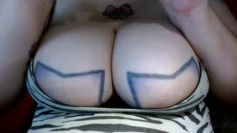 Snapshot of bianka_star_ chatting on 05/06/26, 12:43 bianca online show from 05/06/26, 12:43