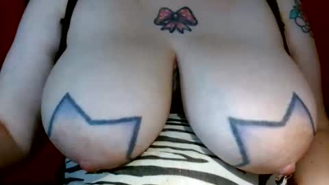 Snapshot of bianka_star_ chatting on 05/25/26, 01:17 bianca online show from 05/25/26, 01:17