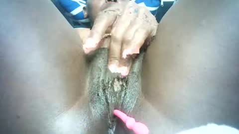 pretty online show from 01/17/25, 03:43