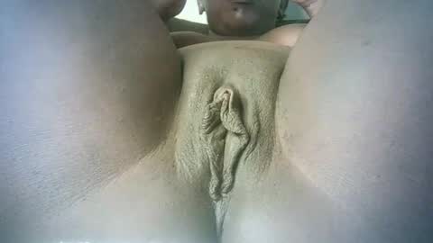 pretty online show from 02/24/25, 09:21