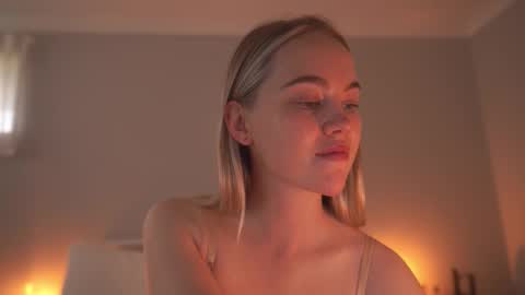 Snapshot of bibi_it_is chatting on 03/27/26, 08:26 Bibi online show from 03/27/26, 08:26