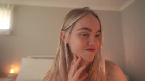 Snapshot of bibi_it_is chatting on 03/28/26, 02:11 Bibi online show from 03/28/26, 02:11