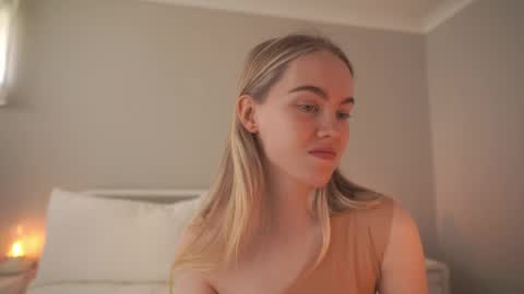 Snapshot of bibi_it_is chatting on 04/05/26, 01:58 Bibi online show from 04/05/26, 01:58