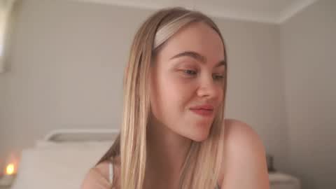 Snapshot of bibi_it_is chatting on 04/07/26, 06:58 Bibi online show from 04/07/26, 06:58