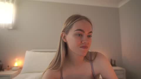 Snapshot of bibi_it_is chatting on 04/11/26, 02:16 Bibi online show from 04/11/26, 02:16