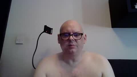 Snapshot of bicduk chatting on 07/12/26, 01:35 bicduk online show from 07/12/26, 01:35