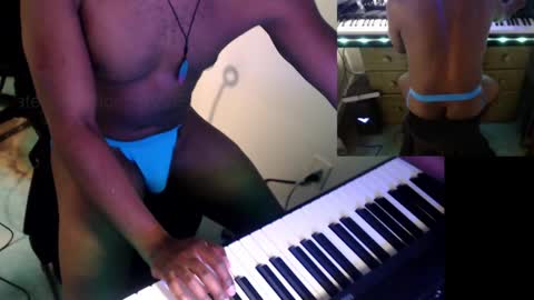 BicepsandFrot online show from 03/06/25, 10:09