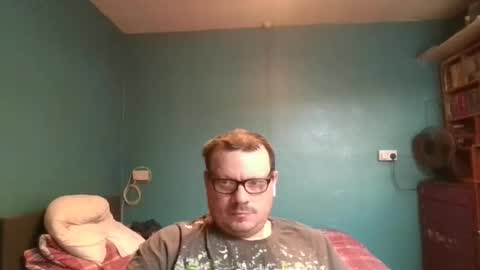 Snapshot of bidan1986 chatting on 02/24/25, 09:43 bigdan1986 online show from 02/24/25, 09:43