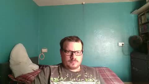 Snapshot of bidan1986 chatting on 03/08/25, 08:44 bigdan1986 online show from 03/08/25, 08:44