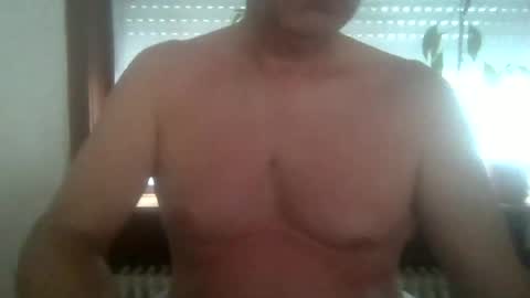 Snapshot of bieben1985 chatting on 06/23/26, 06:33 Ben online show from 06/23/26, 06:33