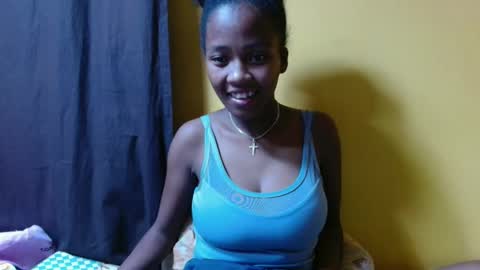 bienvenue987832 online show from 04/19/26, 06:21