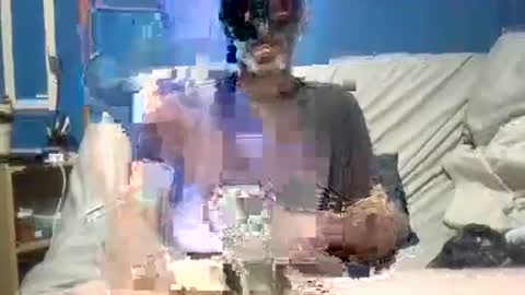 Snapshot of big9inchsnake chatting on 12/23/25, 08:12 big9inchsnake online show from 12/23/25, 08:12