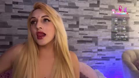 Snapshot of big_clit71 chatting on 11/04/25, 01:59 angela online show from 11/04/25, 01:59