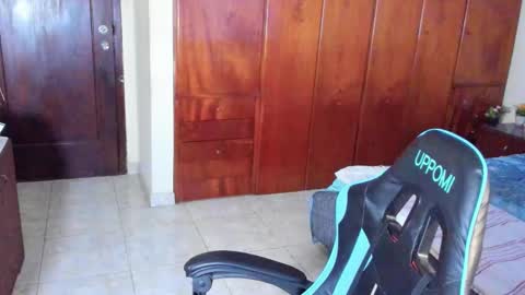 Logan Sprouse online show from 12/04/25, 02:59