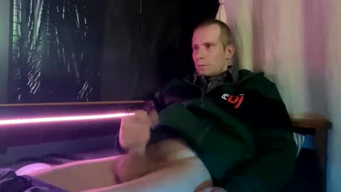 big_hairy_cock_is_horny online show from 11/16/25, 08:58