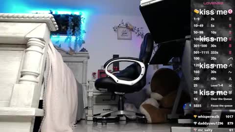 Lava online show from 02/25/25, 11:44