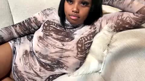 Snapshot of big_lavish chatting on 01/04/25, 07:24 Big Lavish online show from 01/04/25, 07:24