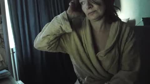 mom online show from 05/13/26, 10:38