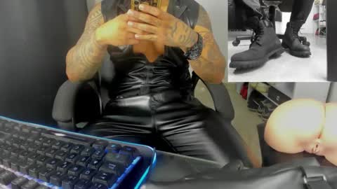 Snapshot of big_master420 chatting on 09/19/25, 02:40 big_master420 online show from 09/19/25, 02:40