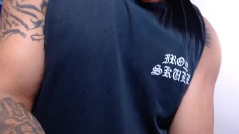 Snapshot of big_niiko chatting on 04/17/26, 02:36 big_niiko online show from 04/17/26, 02:36