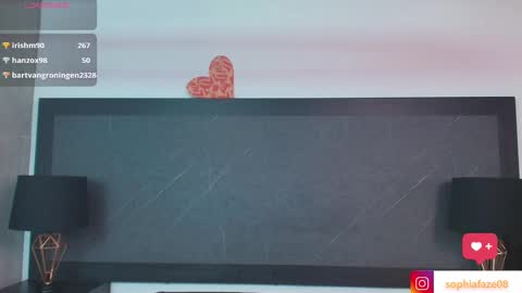 Snapshot of big_tits_in_your_face chatting on 03/06/25, 04:52 Tell me Sophia  online show from 03/06/25, 04:52