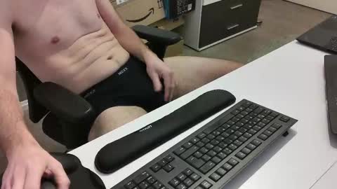 big_tobi_1 online show from 12/15/25, 07:12