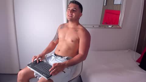 Tylerr online show from 09/19/25, 08:20