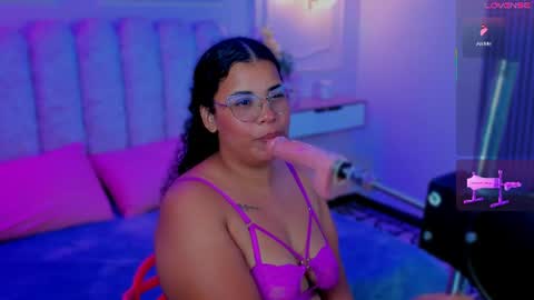 Snapshot of bigass__brunette chatting on 07/25/26, 04:32 ZOE online show from 07/25/26, 04:32