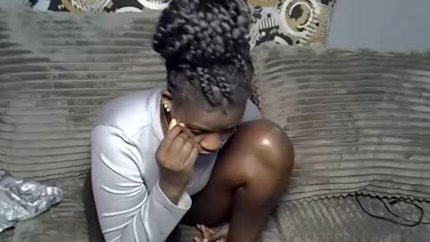 Snapshot of bigass_berry chatting on 04/18/26, 11:38 bigass online show from 04/18/26, 11:38