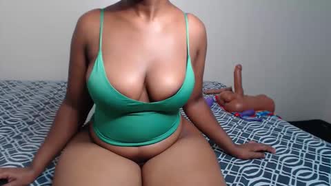 Snapshot of bigass_scarlet chatting on 04/03/26, 08:56 Estrella online show from 04/03/26, 08:56