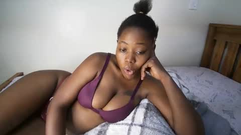 bigassmello_ online show from 04/16/26, 10:16